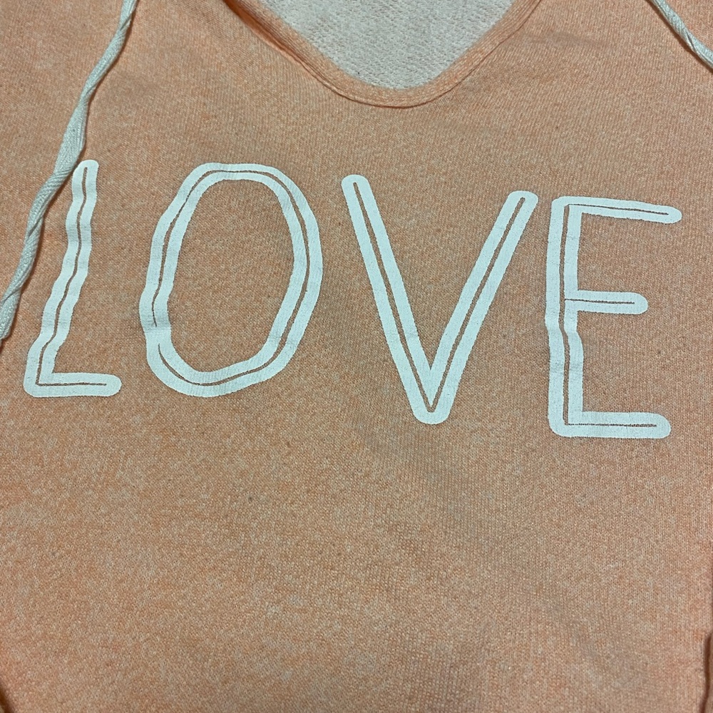 Derek Heart Peach Hoodie with 'LOVE' Graphic Women’s Size L Long Sleeve Top - Picture 3 of 10